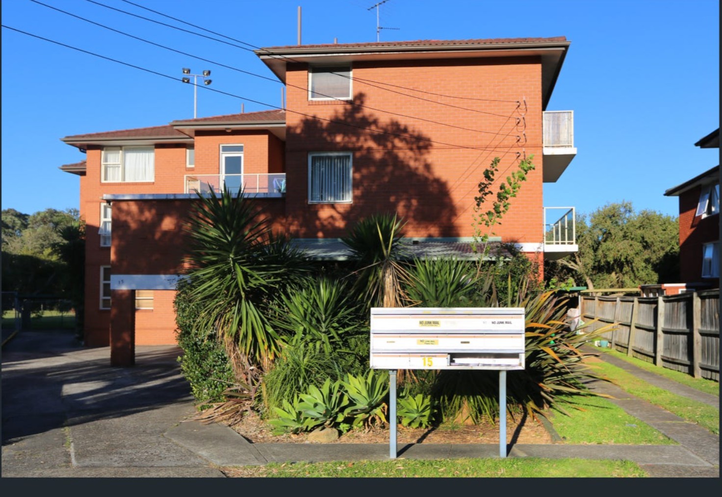 1 / 15 Grafton Crescent, DEE WHY NSW 2099