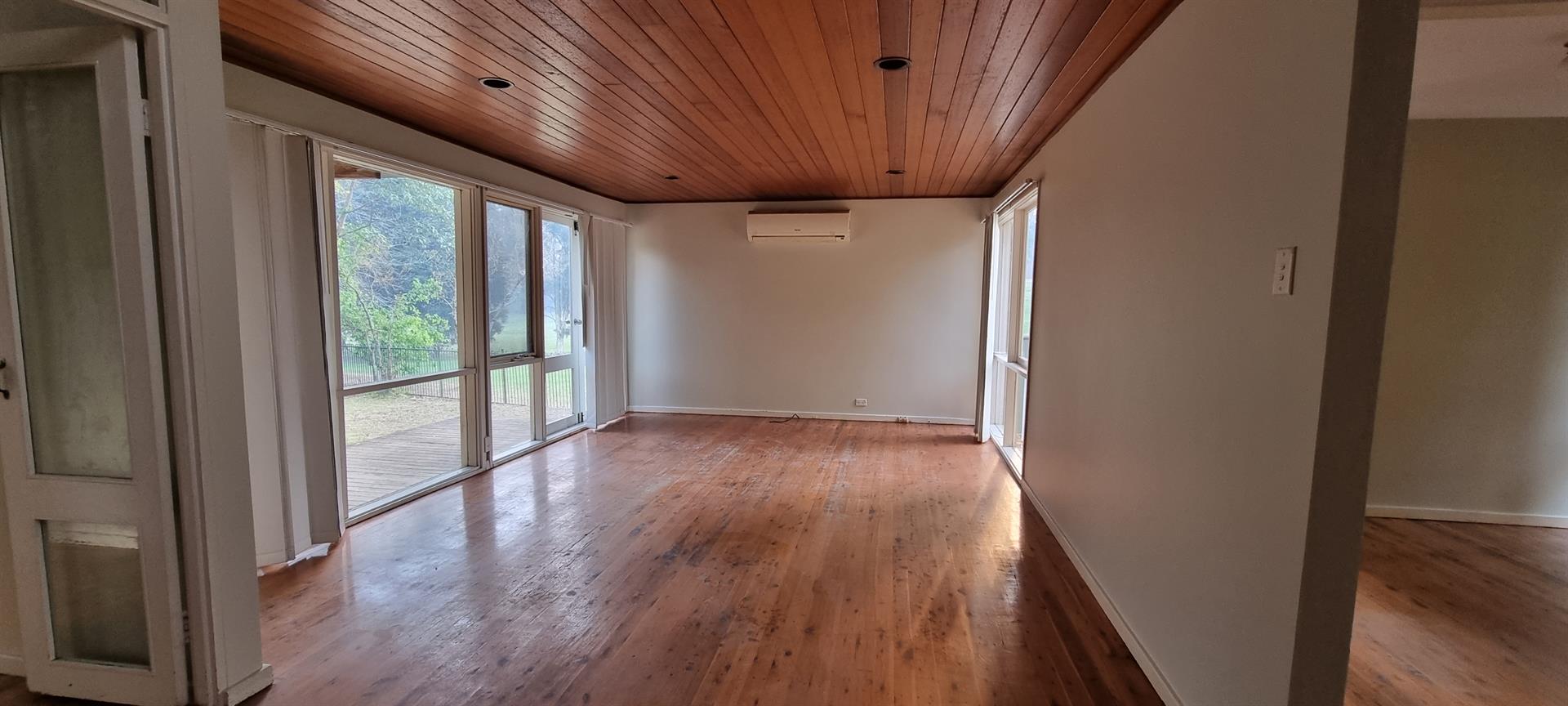 2 / 102 Wyangala Crescent, LEUMEAH NSW 2560