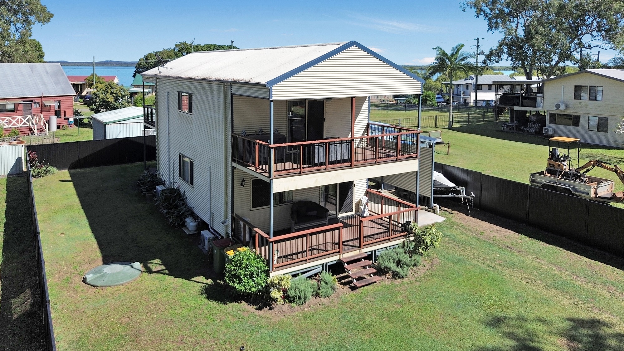 8 Wattle Street, RUSSELL ISLAND QLD 4184