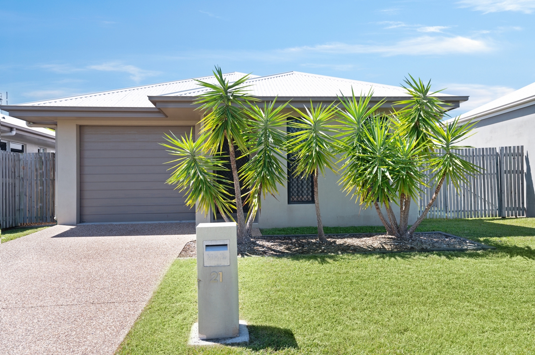 21 Oculina St, BURDELL QLD 4818