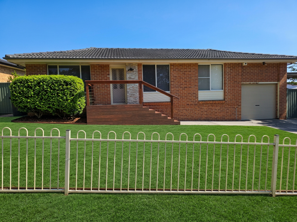 105 Helicia Road, MACQUARIE FIELDS NSW 2564