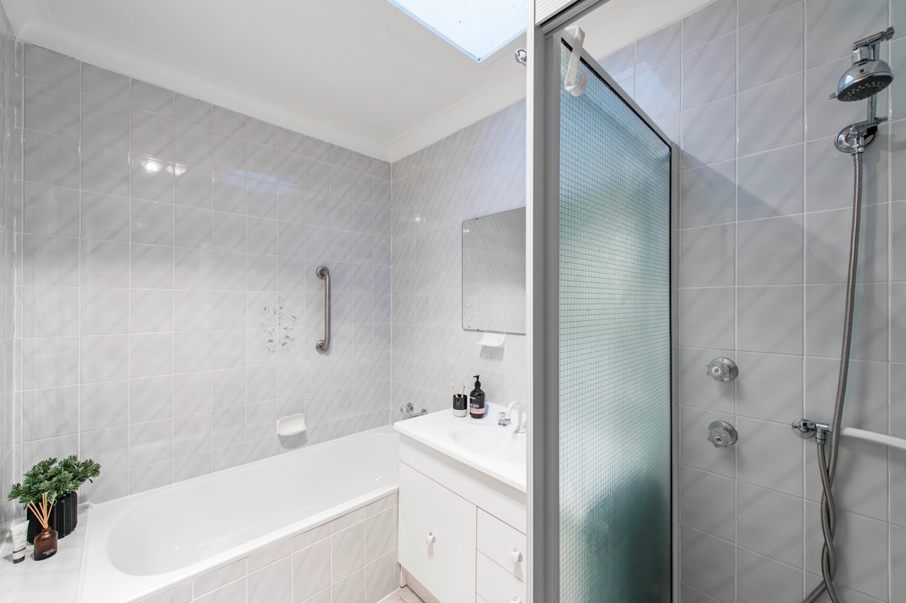 57 Hallen Close, Phillip, photo 9