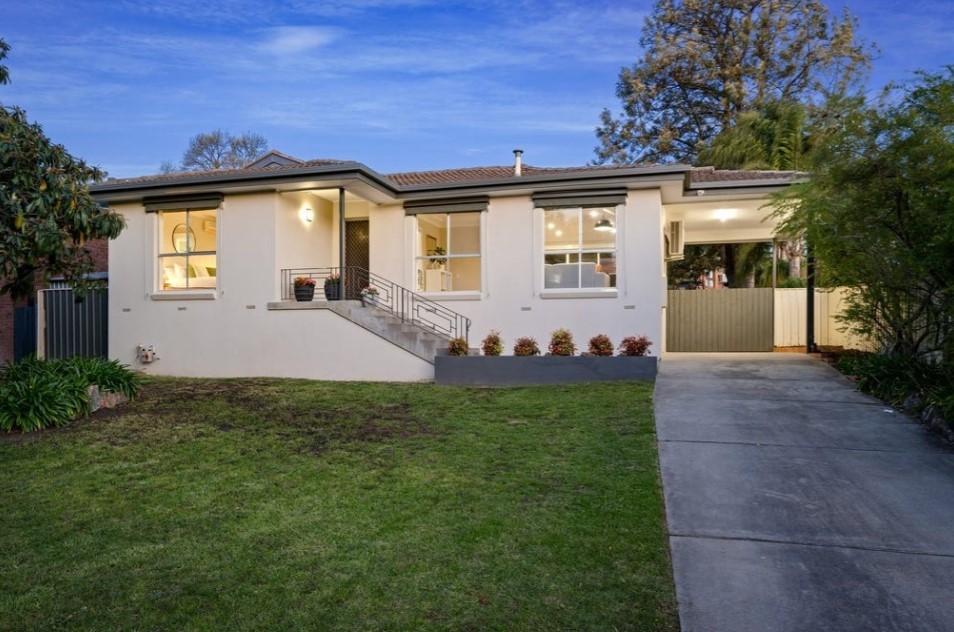 566 Spurrway Drive, WEST ALBURY NSW 2640