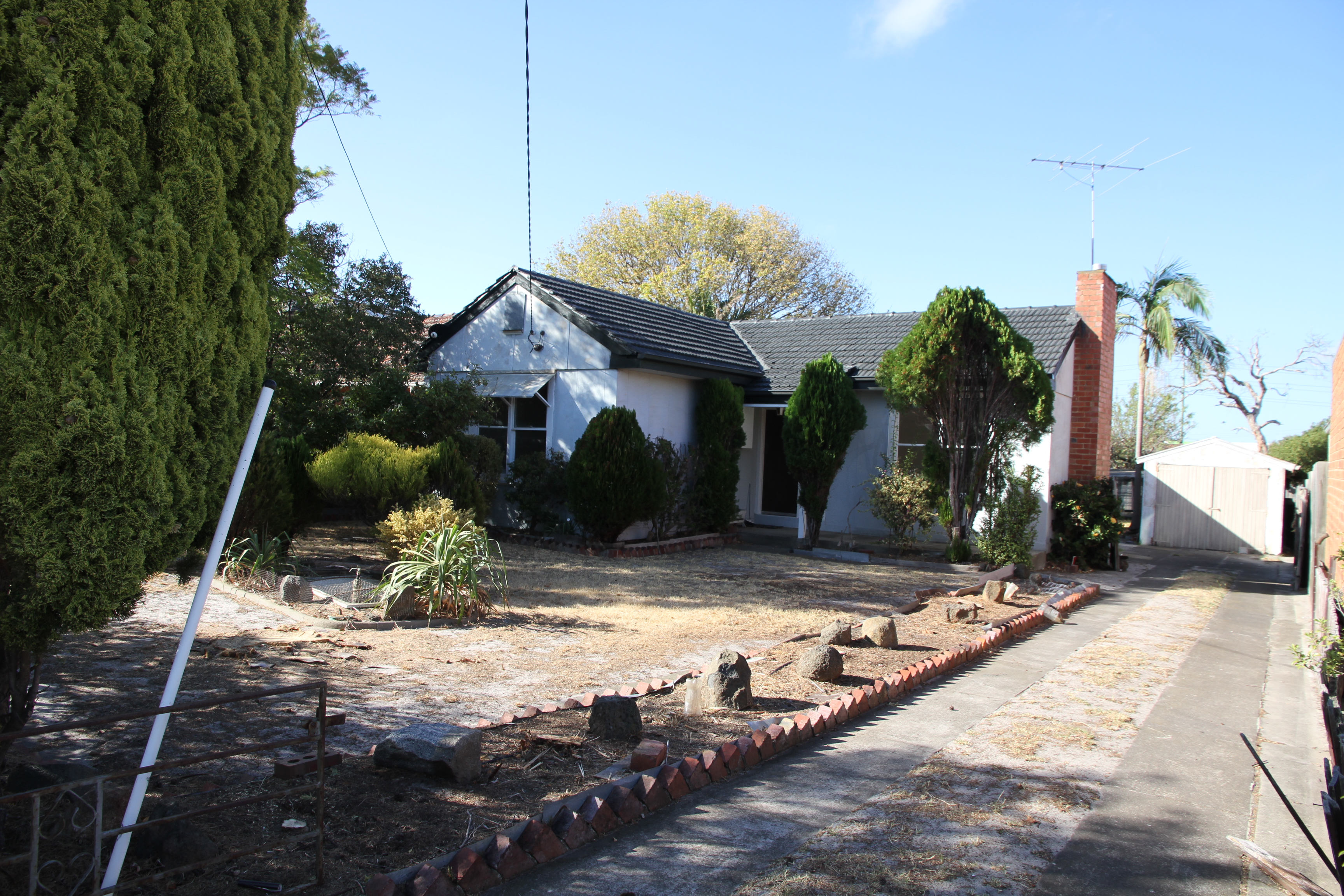 8 Hinkler Avenue, BENTLEIGH EAST VIC 3165