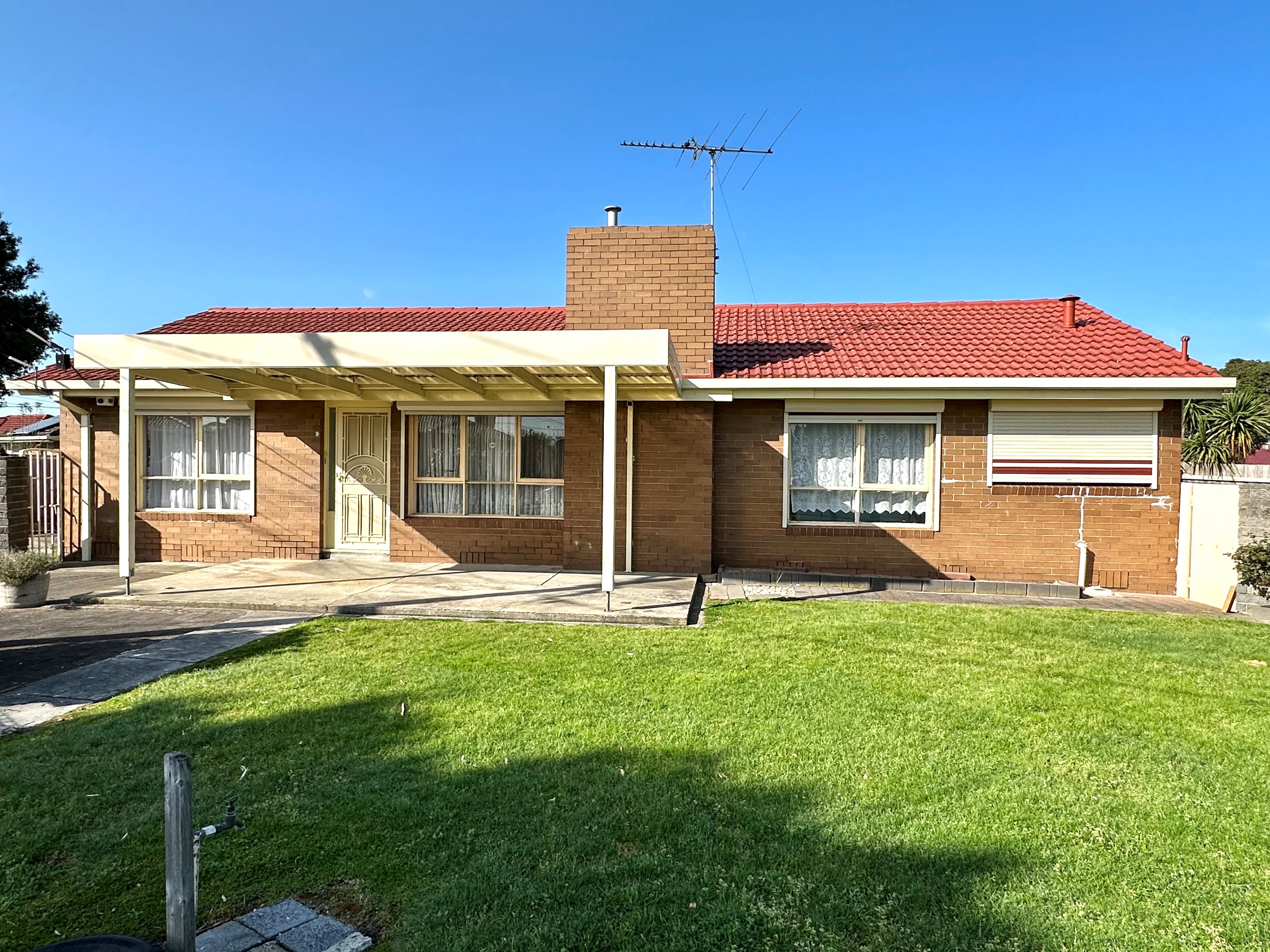 1 Cotswold Cres, SPRINGVALE SOUTH VIC 3172