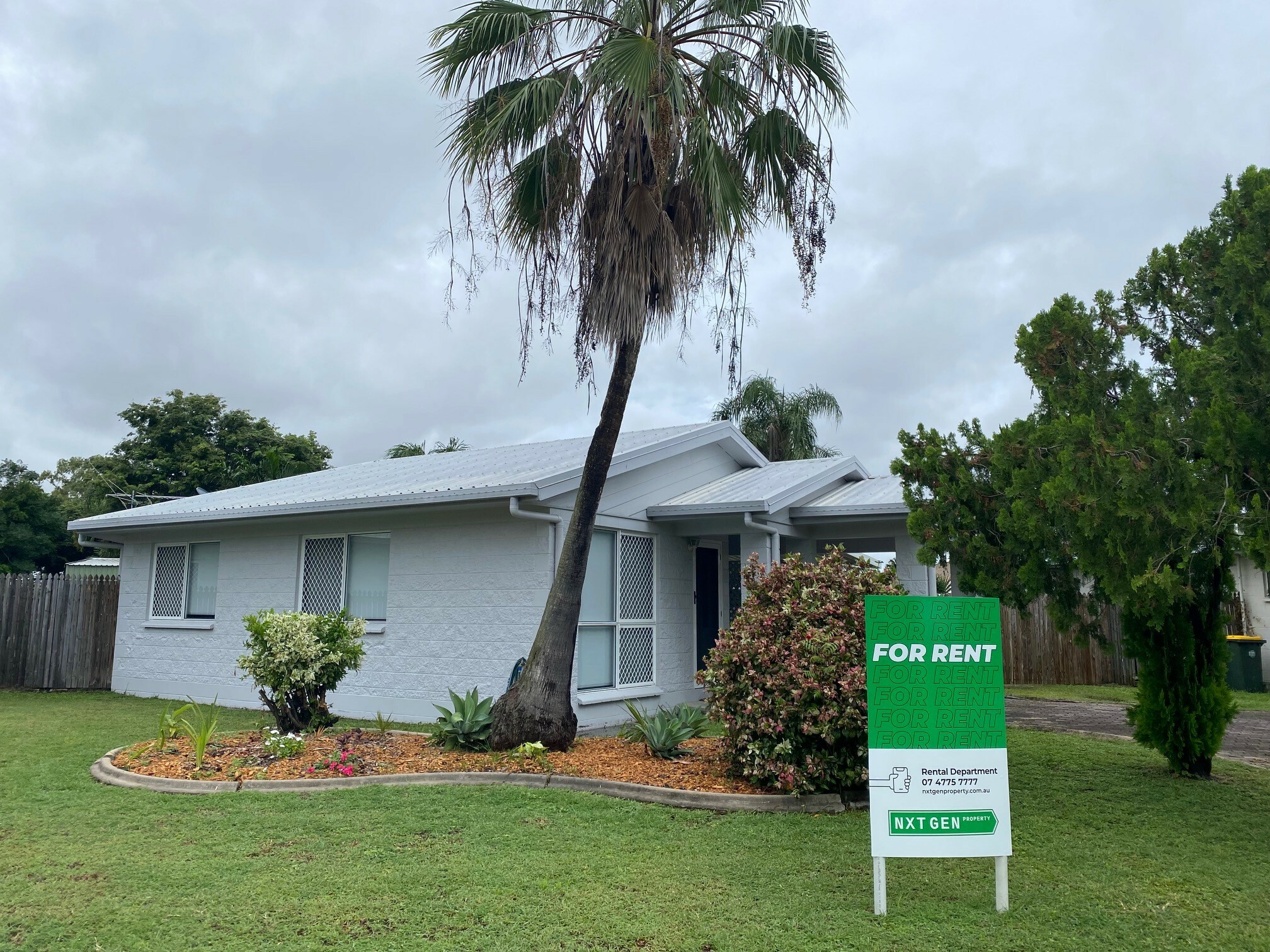 98 Kern Brothers Dr, KIRWAN QLD 4817
