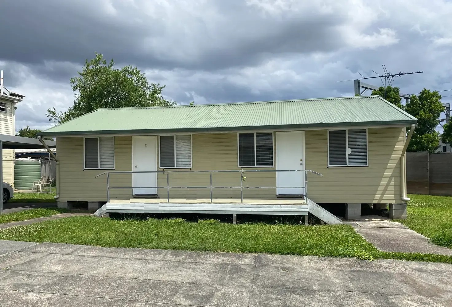 15 Clinton Street, COOPERS PLAINS QLD 4108