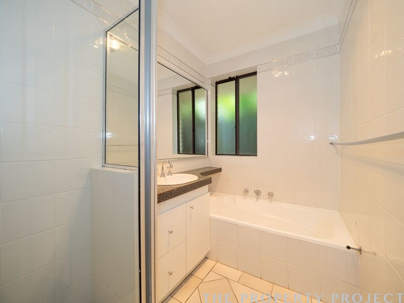 8 Treetop Avenue Edgewater WA 6027
