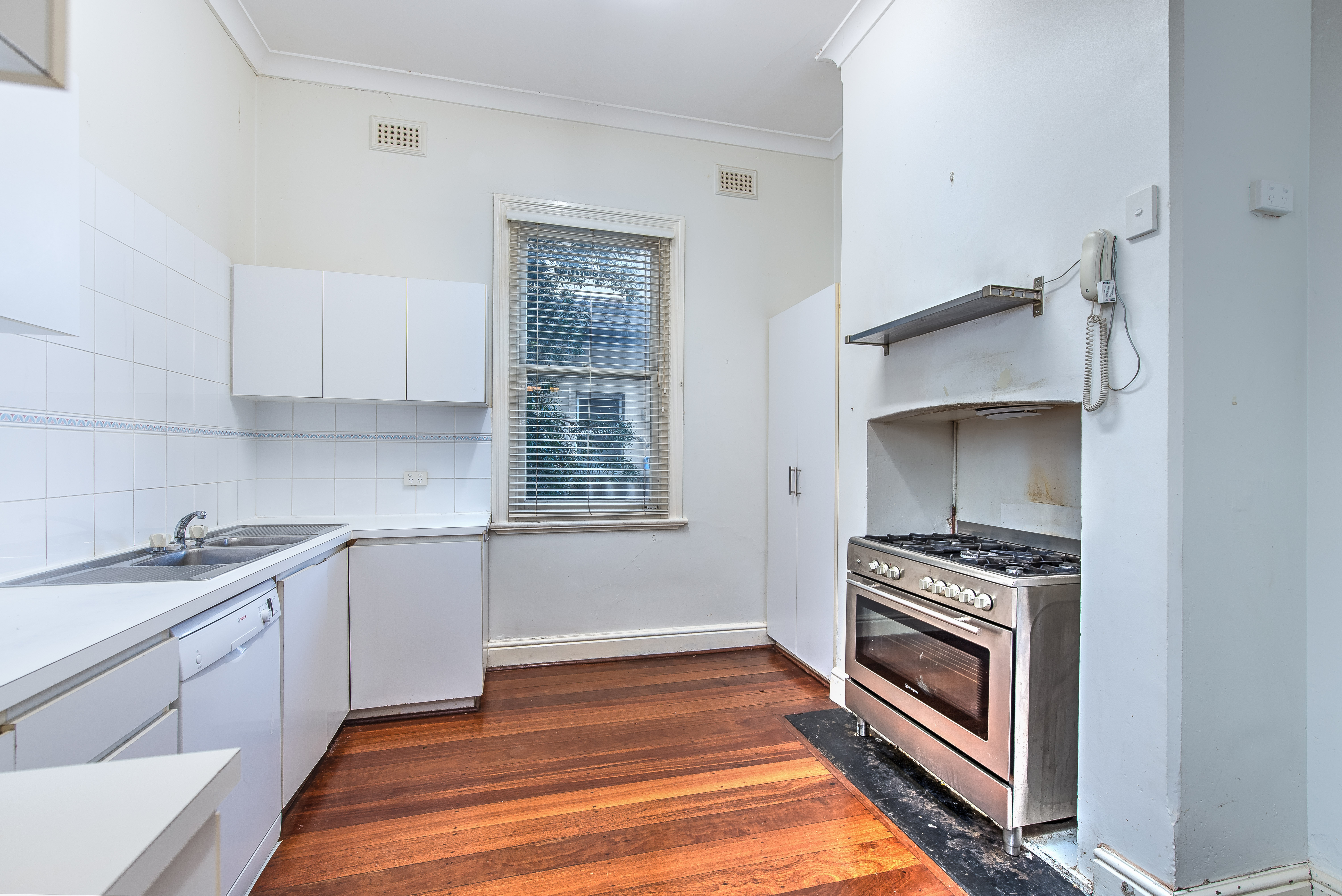 96 Archdeacon Street Nedlands WA 6009