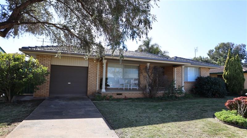 9 Scrivener Street, FORBES NSW 2871