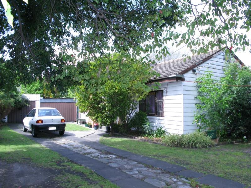 9 Parsons Avenue, SPRINGVALE VIC 3171