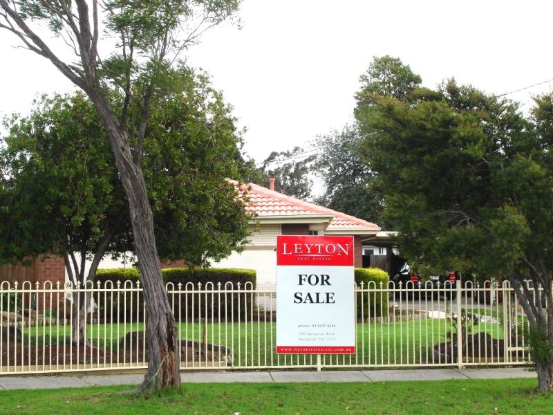 4 Simpson Drive, DANDENONG NORTH VIC 3175