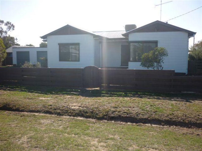 8 O'Callaghan Street, WARRACKNABEAL VIC 3393