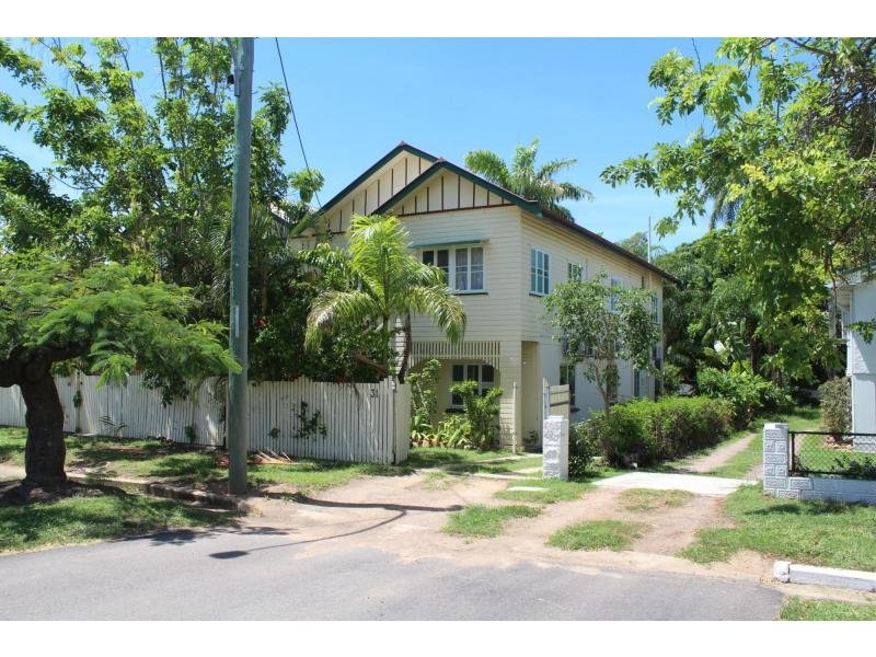 4 / 31 Cook Street, NORTH WARD QLD 4810