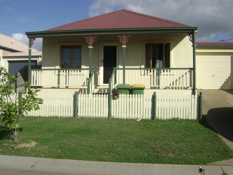 5 Azure Court, DOUGLAS QLD 4814