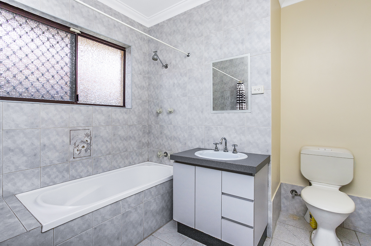 34 Yosemite Loop Ballajura WA 6066