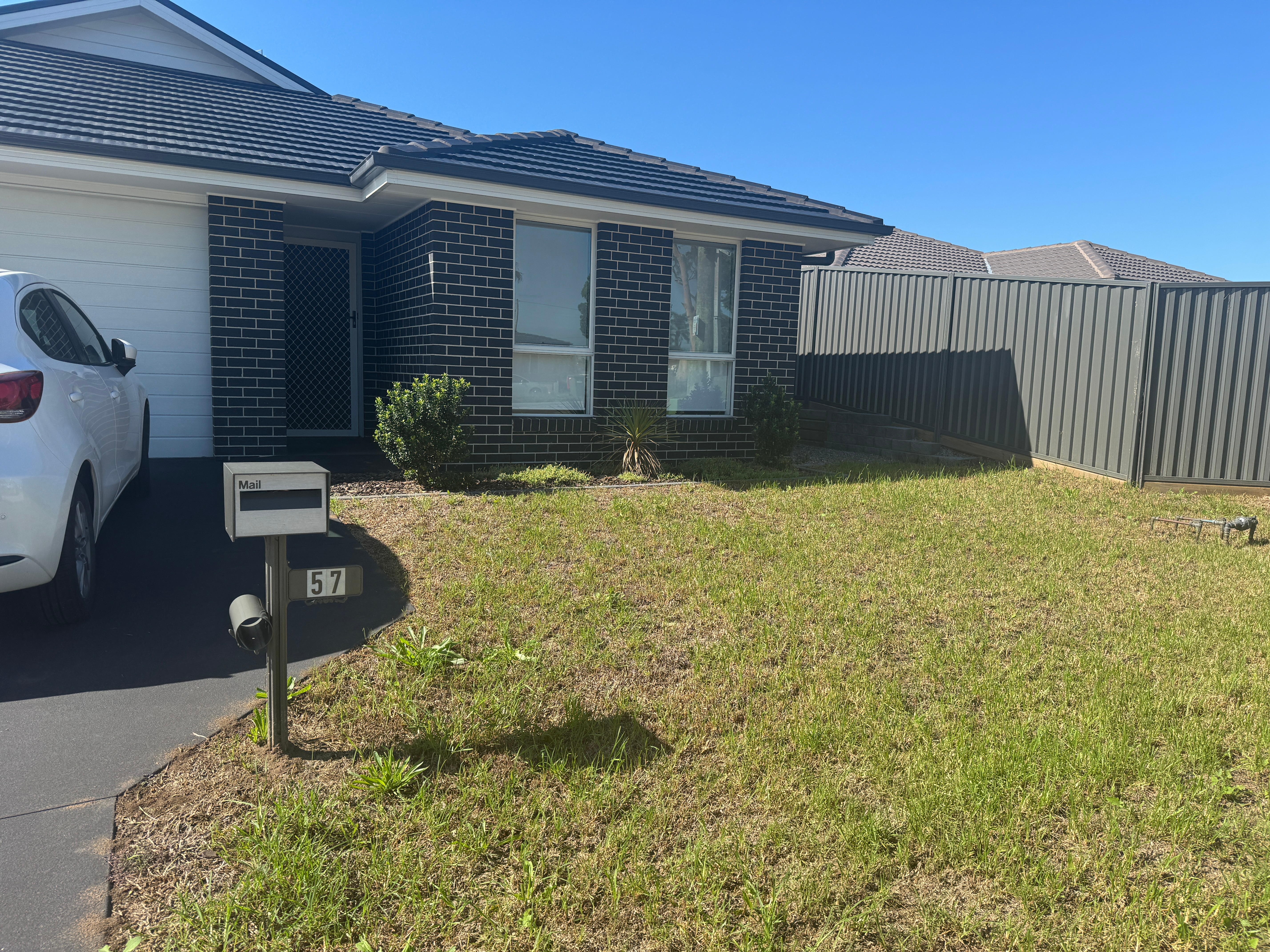 57 Aberglasslyn Rd, RUTHERFORD NSW 2320