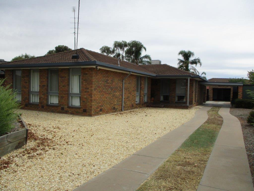 15 Willow Court, DONALD VIC 3480