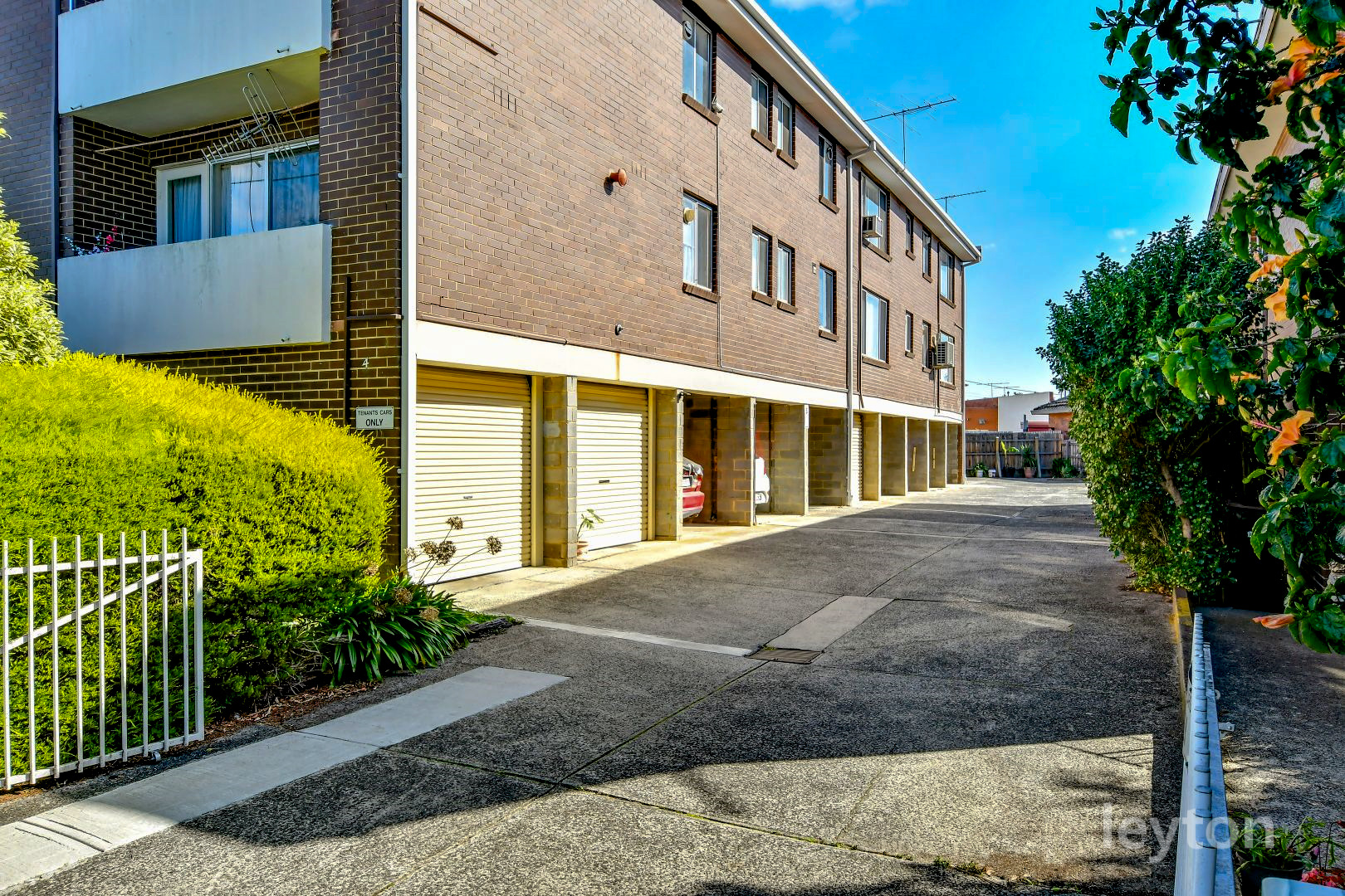 4 / 4 Roberts Street, NOBLE PARK VIC 3174