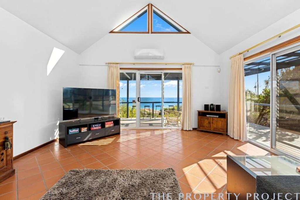 160 Ocean Drive Quinns Rocks WA 6030