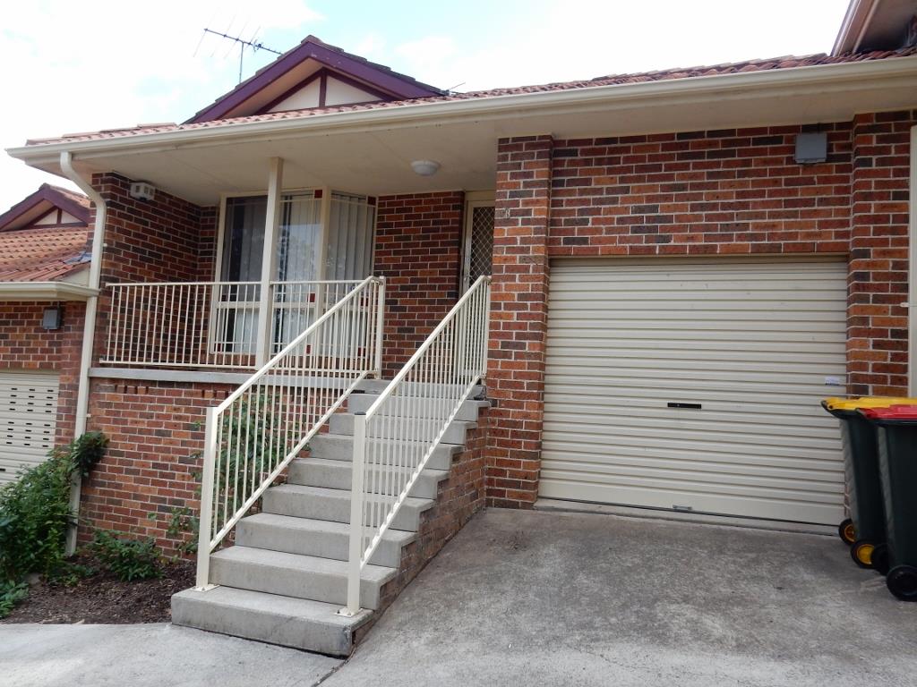 3 / 13 Townson Avenue, LEUMEAH NSW 2560