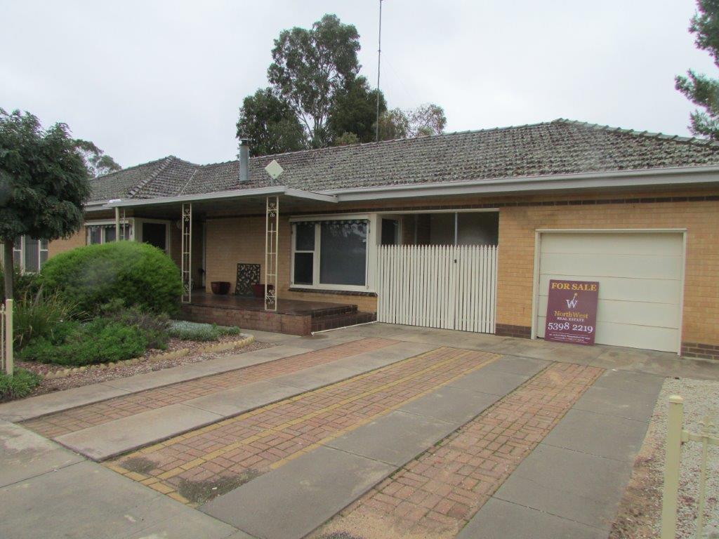 122 JAMOUNEAU STREET, WARRACKNABEAL VIC 3393