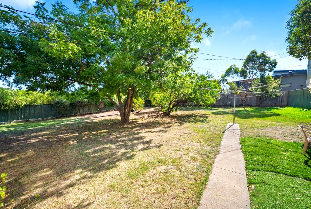14 Dookie Street, Farrer, photo 11