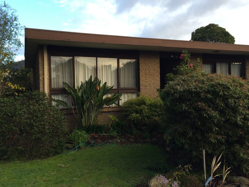 5 Robin Grove, MOUNT WAVERLEY VIC 3149