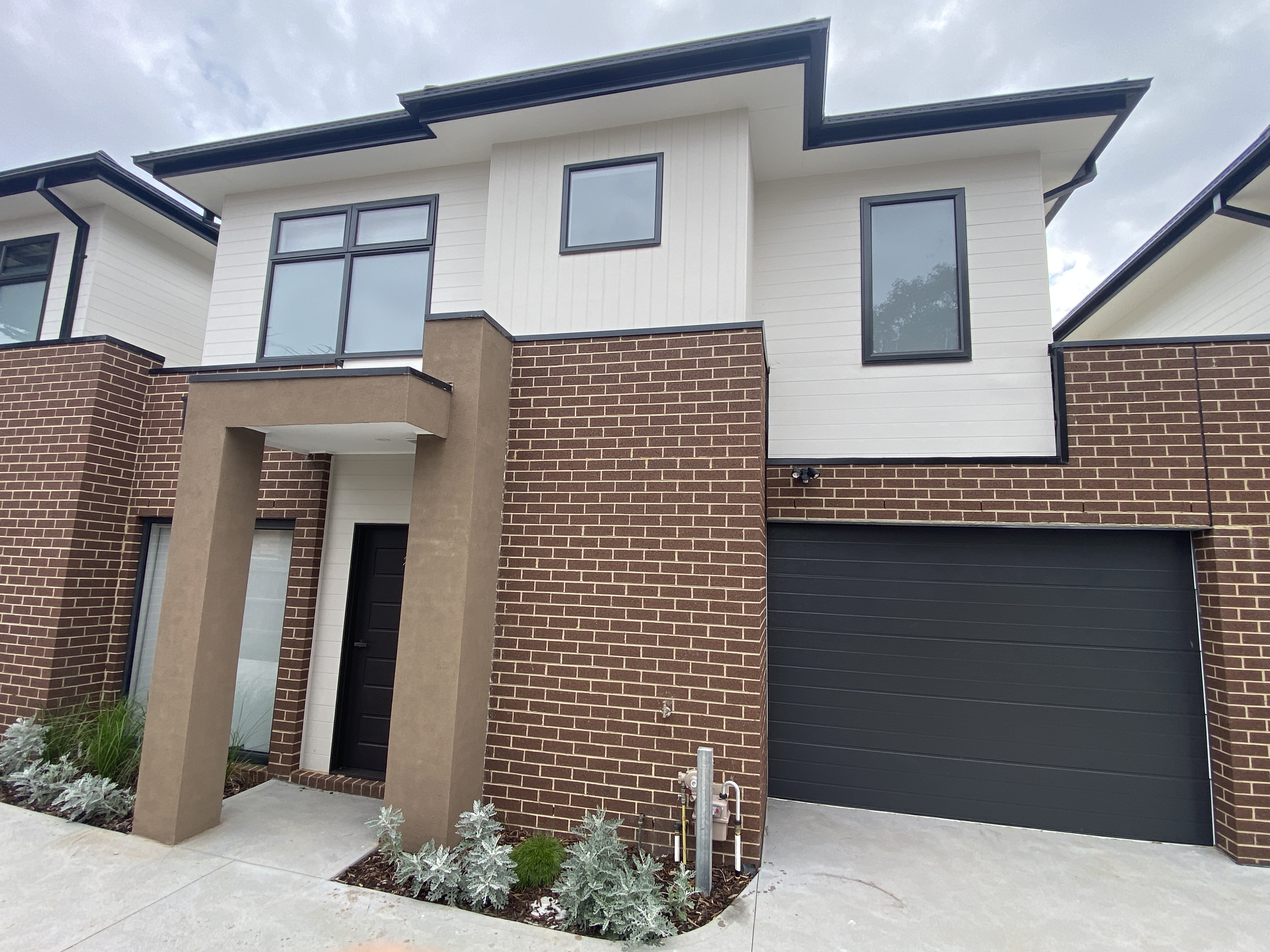 2 / 18 Whitelaw Street, RESERVOIR VIC 3073