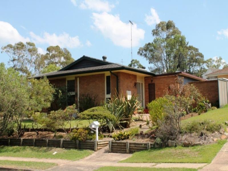 69 The Parkway Cres, BRADBURY NSW 2560