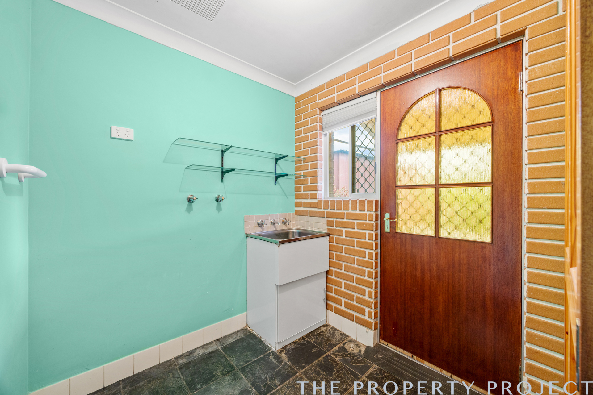 214 Blackadder Road Swan View WA 6056