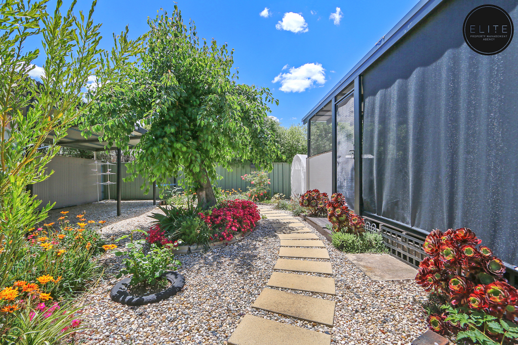 2 / 429 Prune Street, LAVINGTON NSW 2641