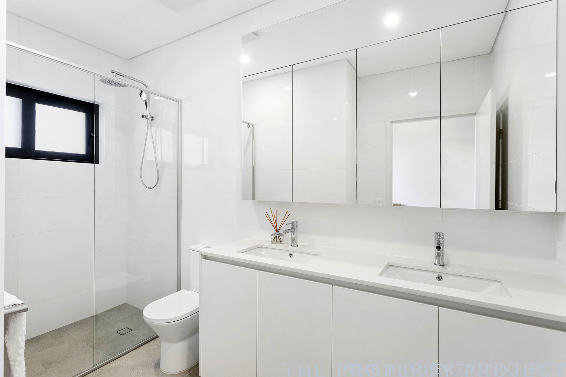 G1 8 Henley Street Como WA 6152