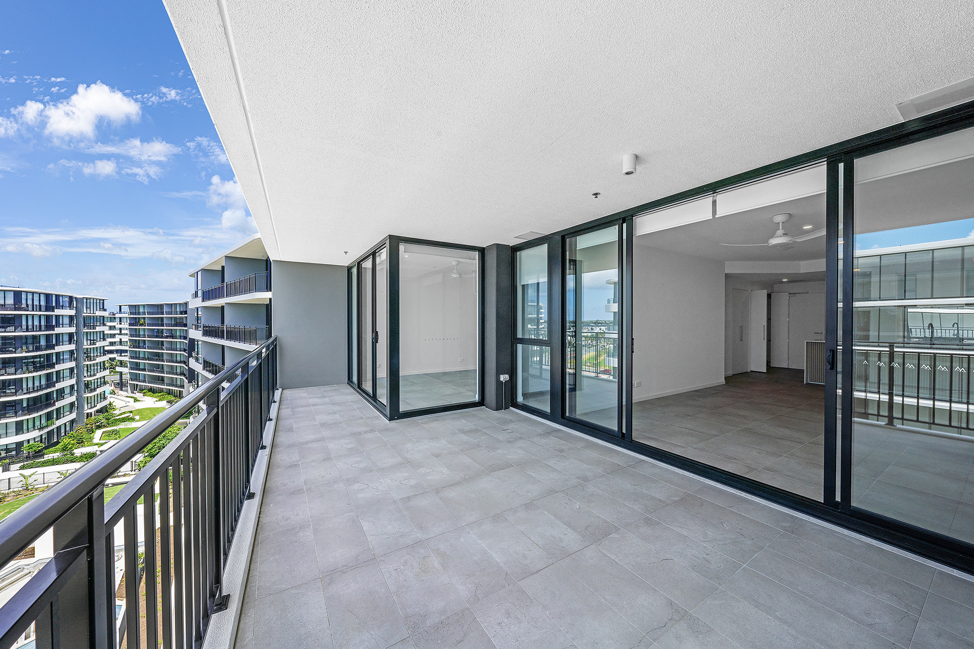 1710 / 10 Sickle Avenue, HOPE ISLAND QLD 4212