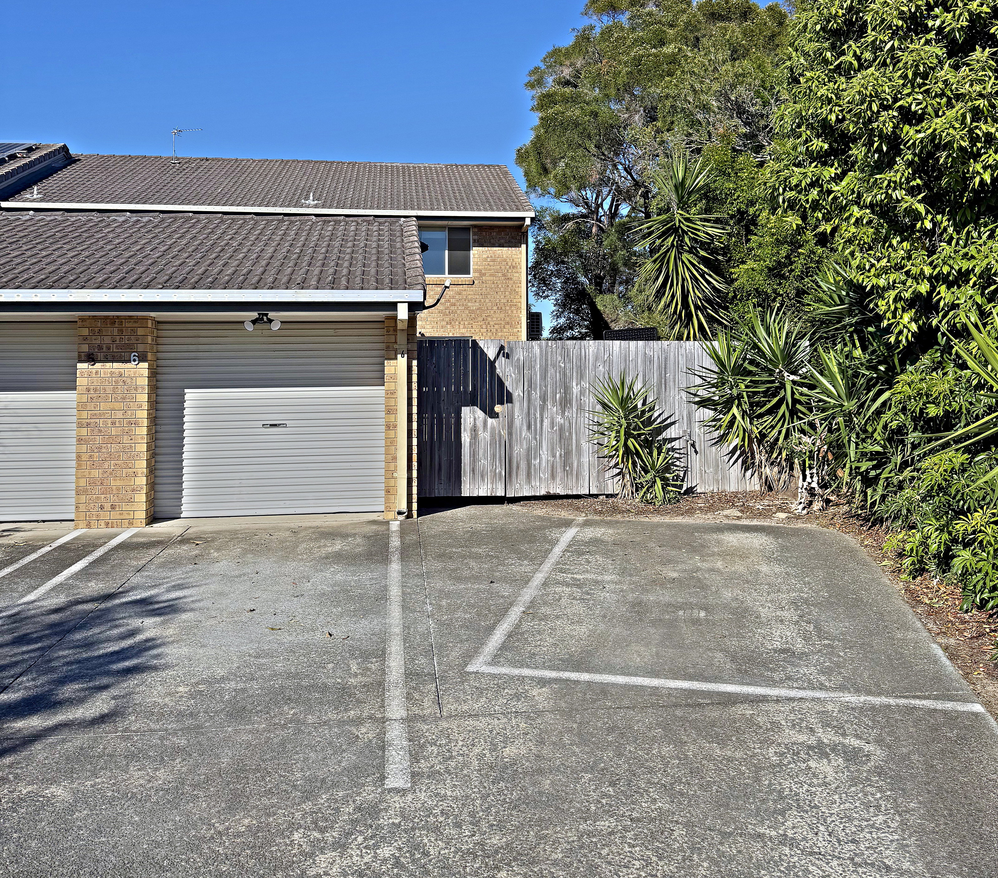 6 / 1 Pontoon Place, VARSITY LAKES QLD 4227