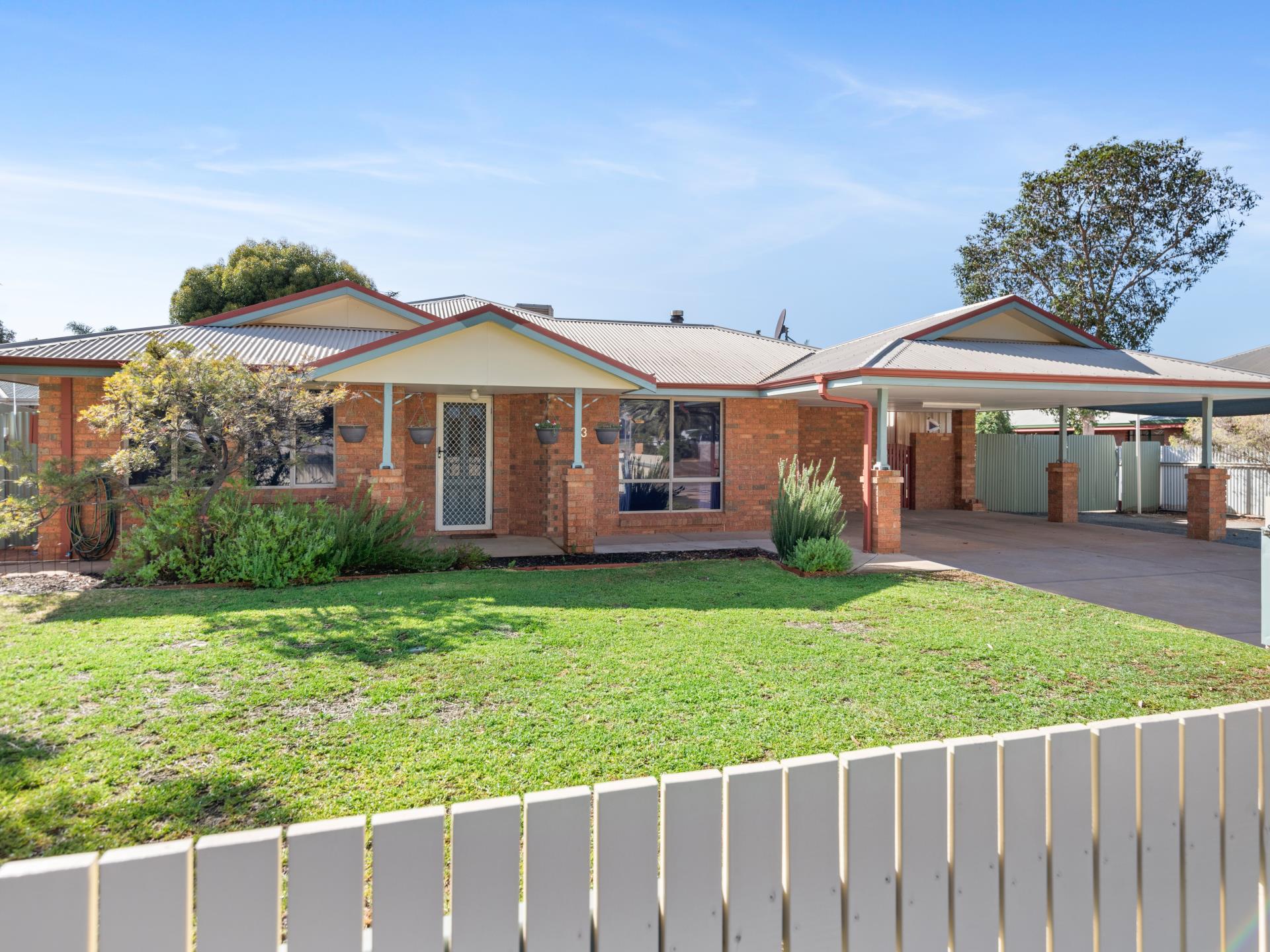 3 Tindals Crescent, HANNANS WA 6430