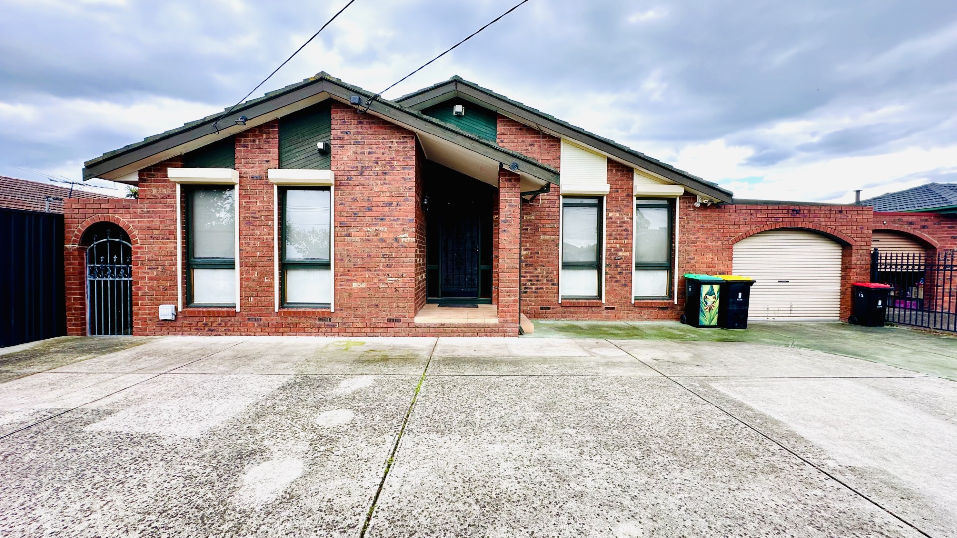 15 Murchison Crescent, CLAYTON SOUTH VIC 3169