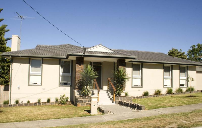 53 Saxonwood Drive, DONCASTER EAST VIC 3109