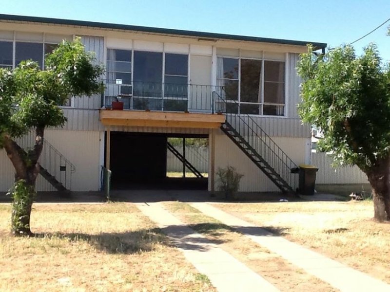 1 / 381 Cadell, HAY NSW 2711