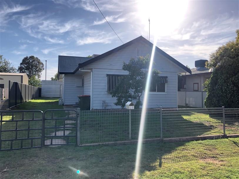 17 Grenfell Street, FORBES NSW 2871