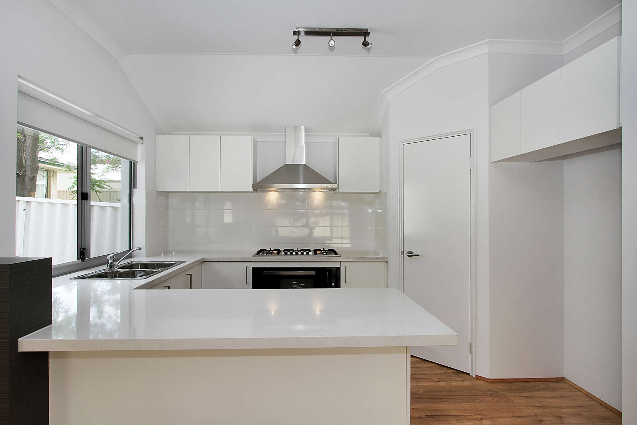 2 150 Peninsula Road Maylands WA 6051