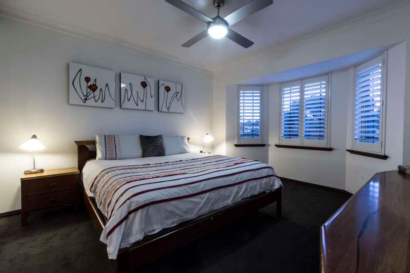 2 Hermite Rise Sorrento WA 6020