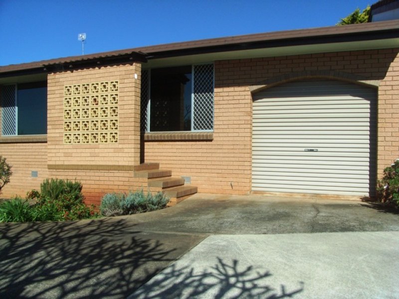 3 / 2 JEWELL, CENTENARY HEIGHTS QLD 4350