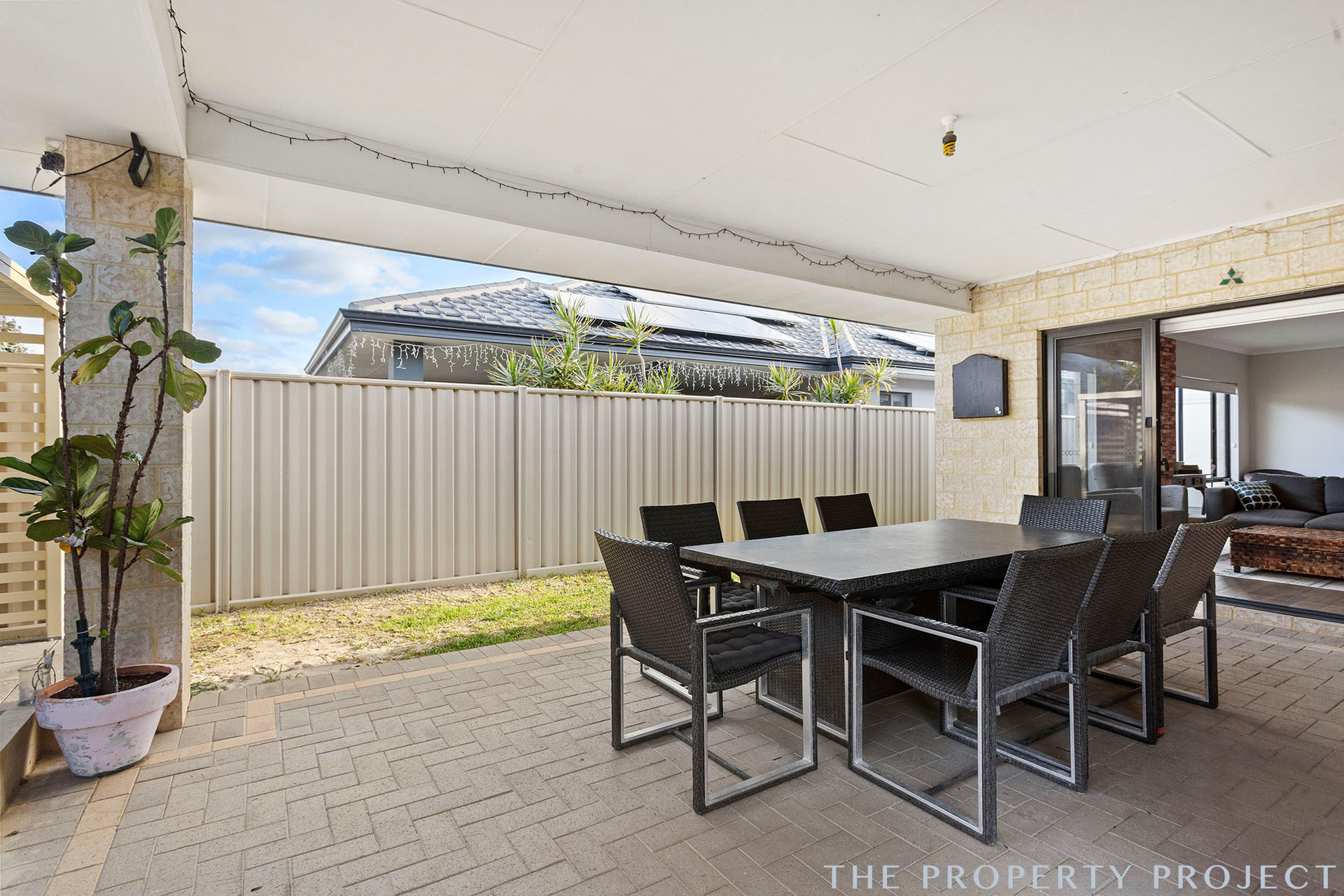 16 Aubun Garden Caversham WA 6055