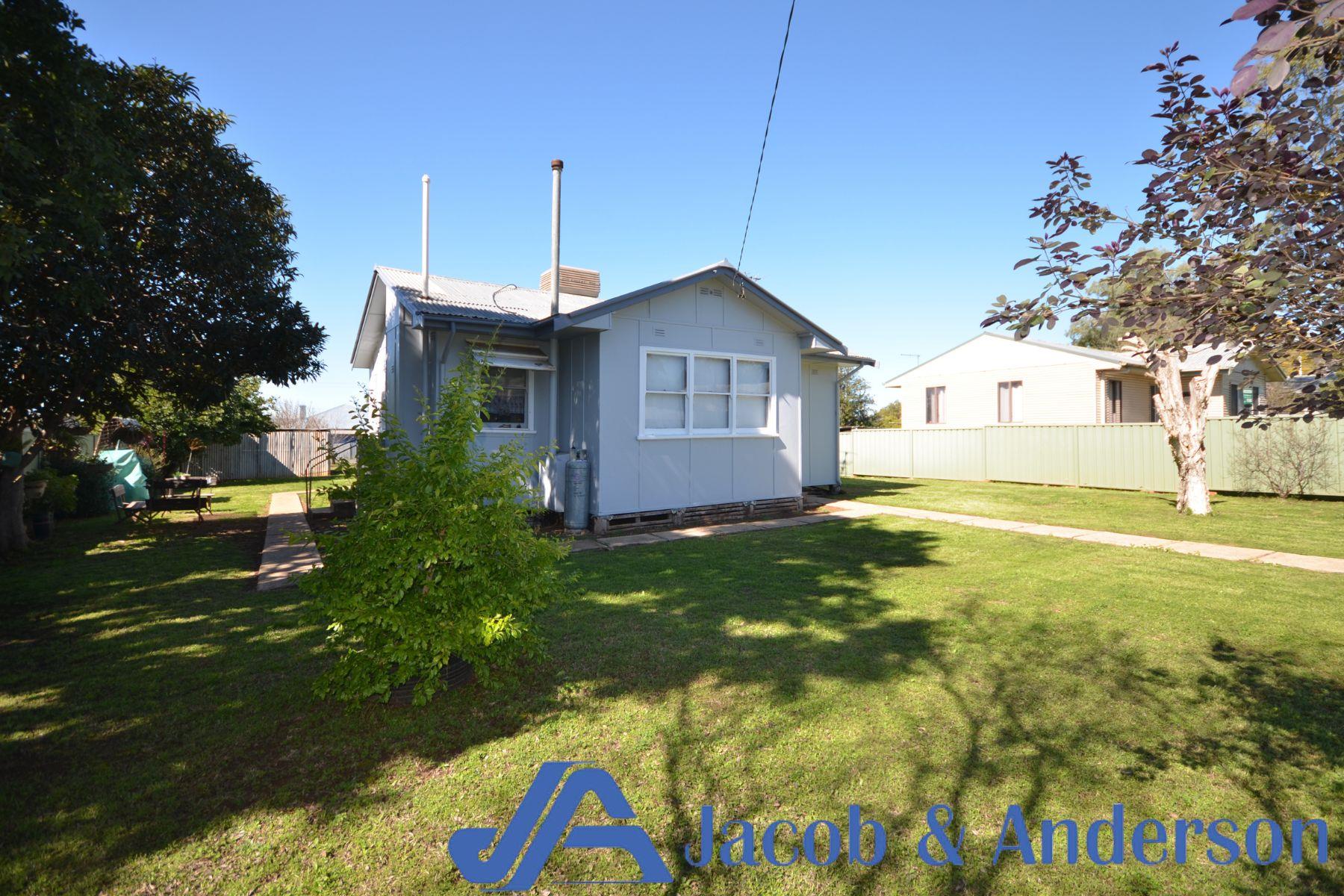 35 Wee Waa Street, BOGGABRI NSW 2382