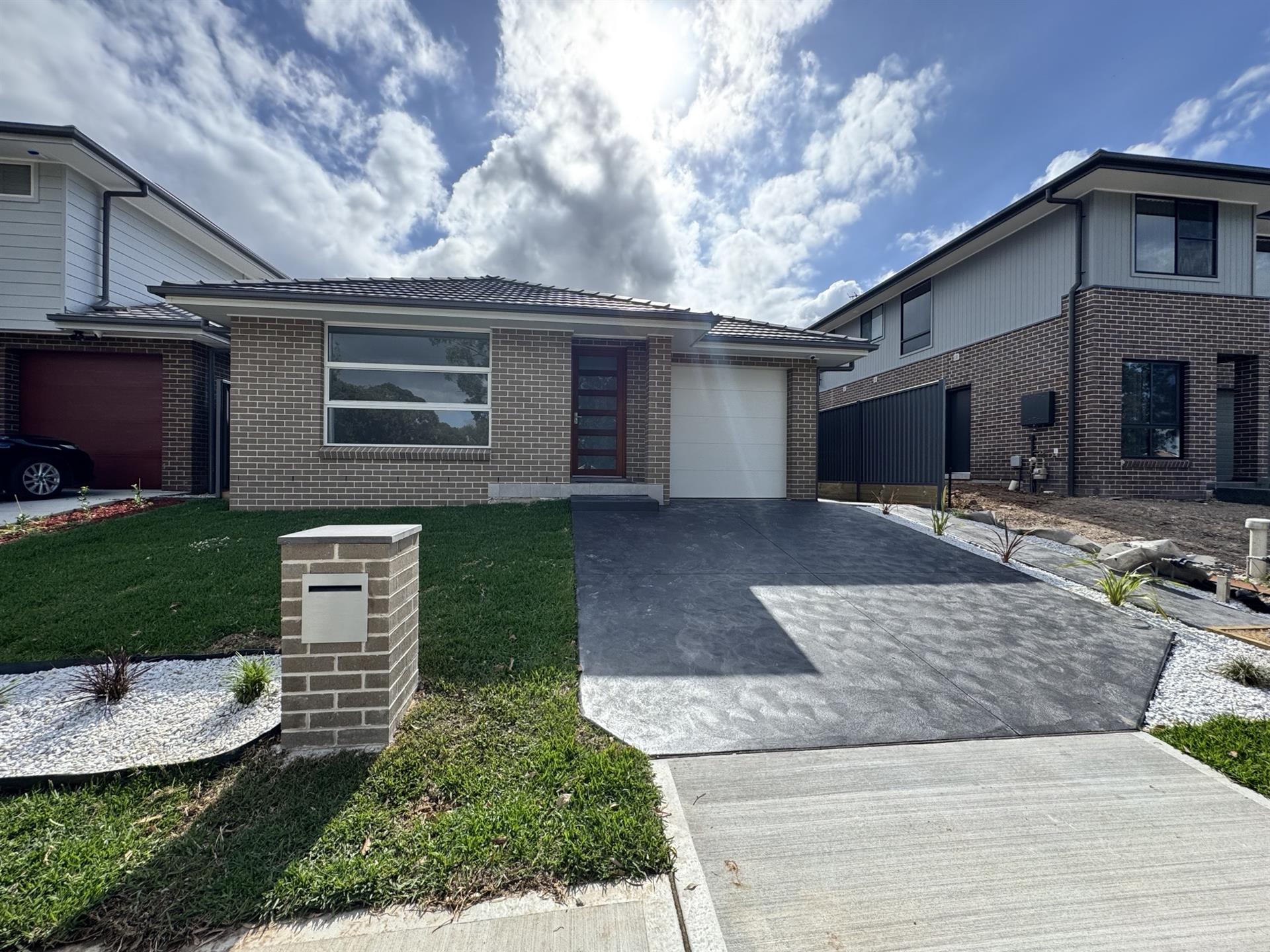 164 Copperfield Drive, ROSEMEADOW NSW 2560