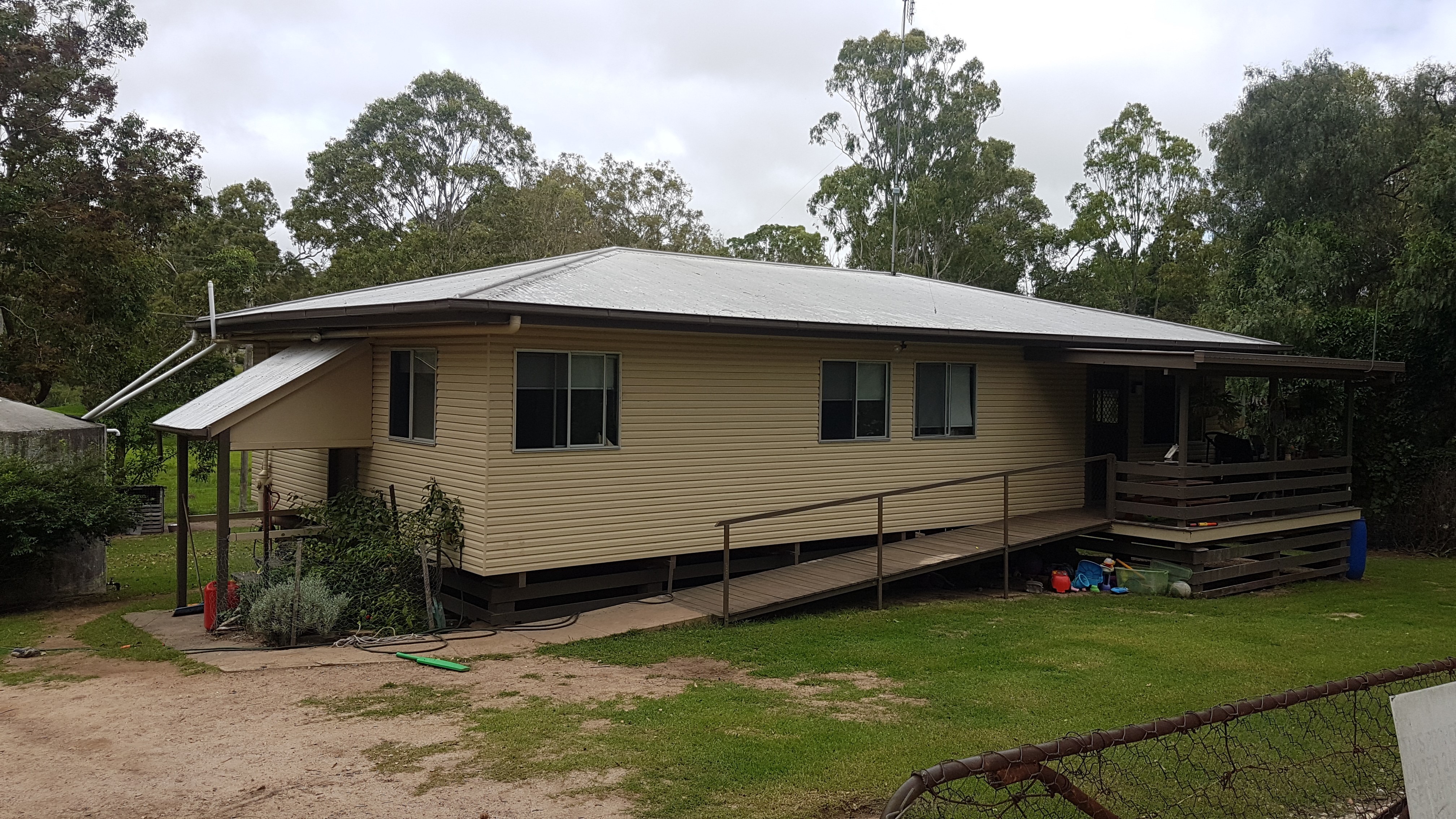 12 Middle Road, PIERCES CREEK QLD 4355