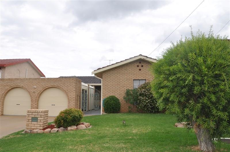 22 Mcdonnell Street, FORBES NSW 2871