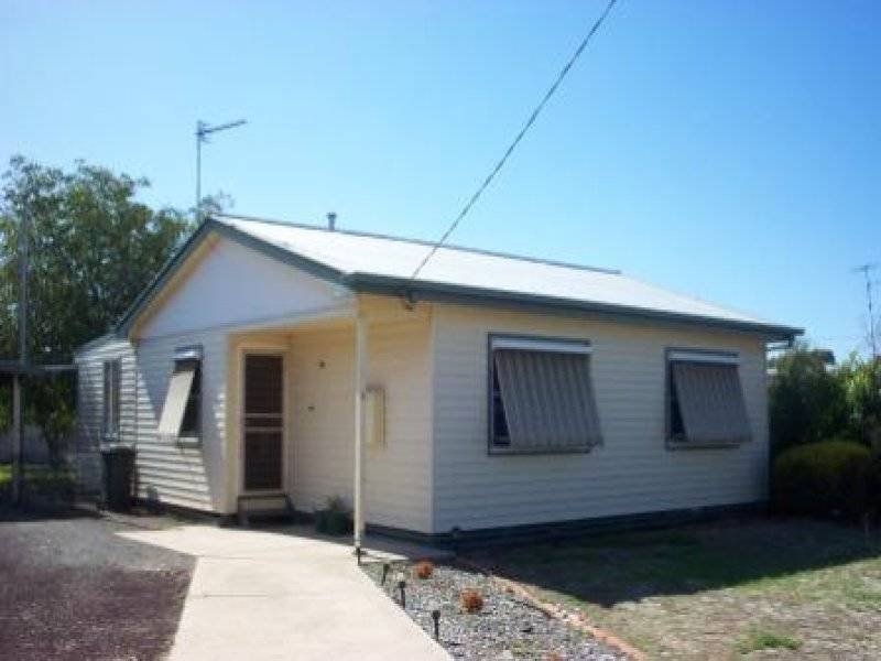 6 Queen Street, HORSHAM VIC 3400