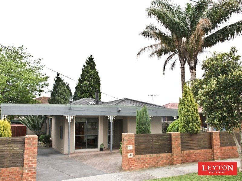 8 Balgowlah Avenue, KEYSBOROUGH VIC 3173